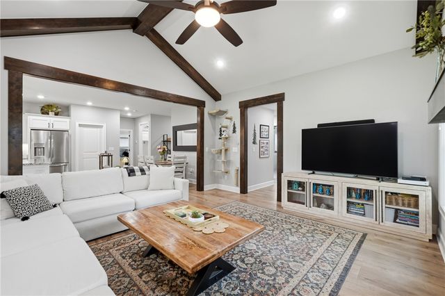 69 Ayr Drive, Bella Vista, AR 72715