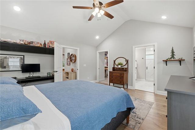 69 Ayr Drive, Bella Vista, AR 72715