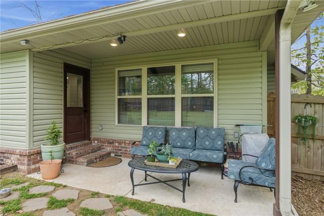 69 Ayr Drive, Bella Vista, AR 72715
