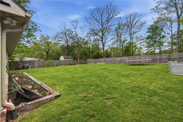 69 Ayr Drive, Bella Vista, AR 72715