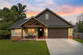 69 Ayr Drive, Bella Vista, AR 72715