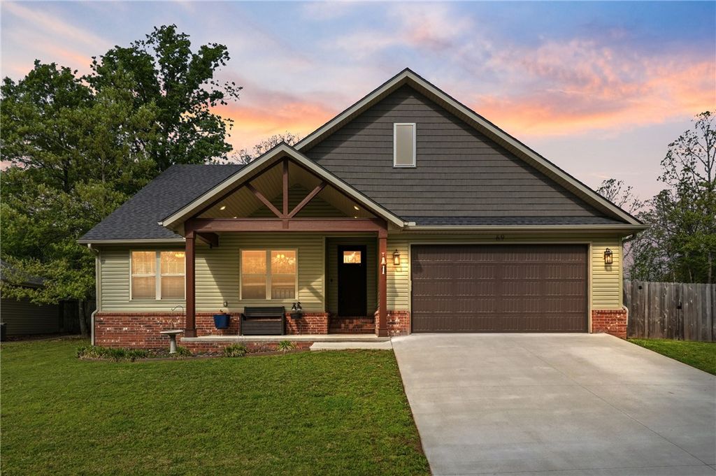 69 Ayr Drive, Bella Vista, AR 72715