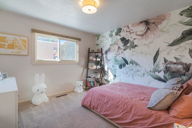 7504 Vista del Arroyo Avenue NE, Albuquerque, NM 87109