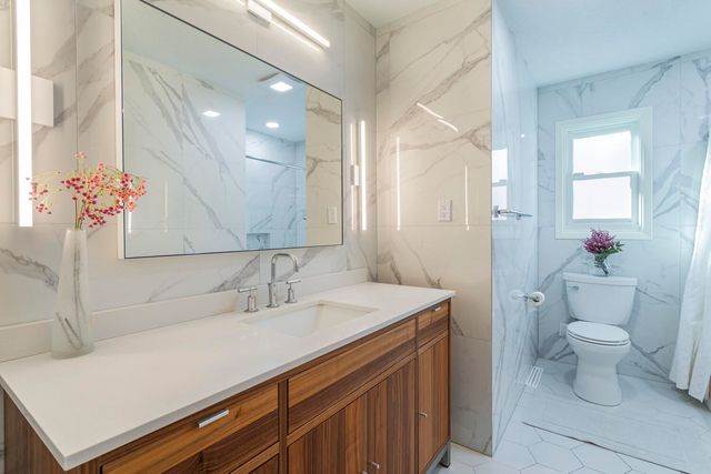 7504 Vista del Arroyo Avenue NE, Albuquerque, NM 87109