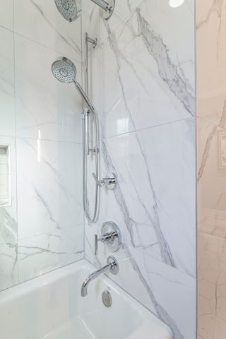 7504 Vista del Arroyo Avenue NE, Albuquerque, NM 87109