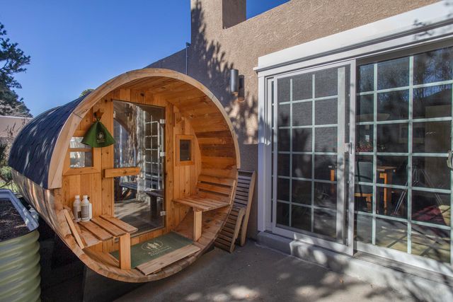 7504 Vista del Arroyo Avenue NE, Albuquerque, NM 87109