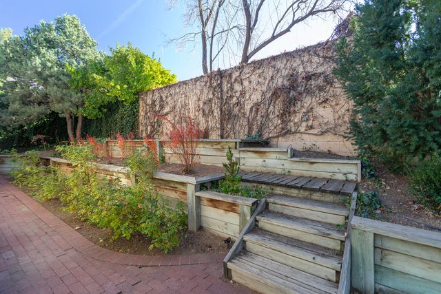 7504 Vista del Arroyo Avenue NE, Albuquerque, NM 87109