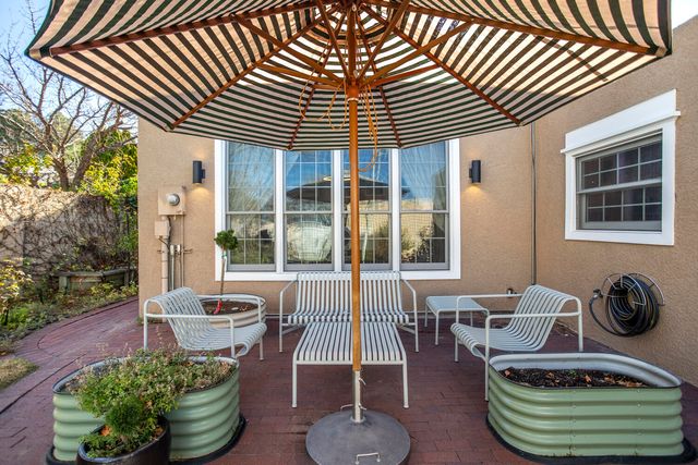 7504 Vista del Arroyo Avenue NE, Albuquerque, NM 87109