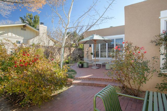 7504 Vista del Arroyo Avenue NE, Albuquerque, NM 87109