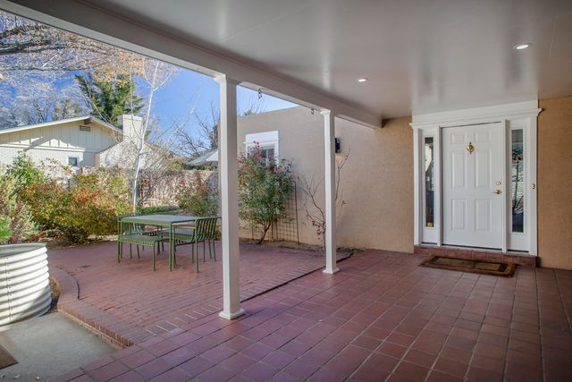 7504 Vista del Arroyo Avenue NE, Albuquerque, NM 87109