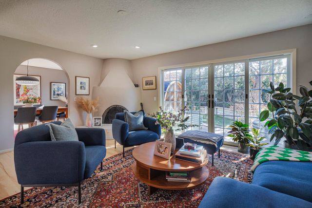 7504 Vista del Arroyo Avenue NE, Albuquerque, NM 87109