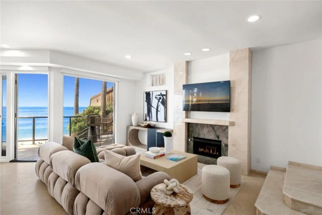 921 Gaviota Drive, Laguna Beach, CA 92651