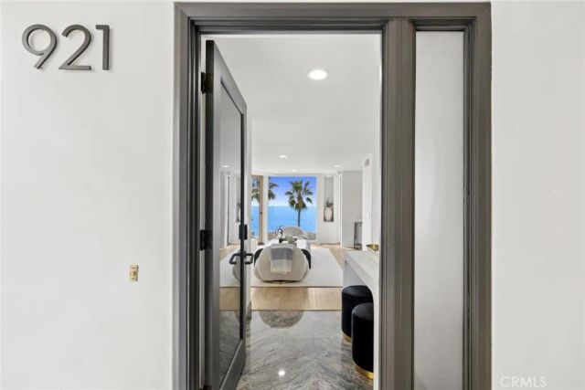 921 Gaviota Drive, Laguna Beach, CA 92651