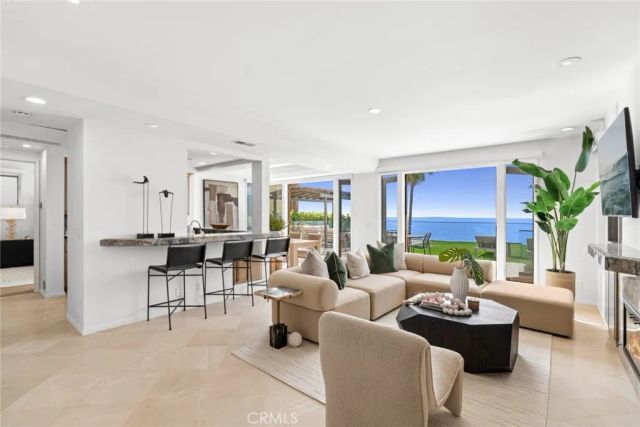 921 Gaviota Drive, Laguna Beach, CA 92651