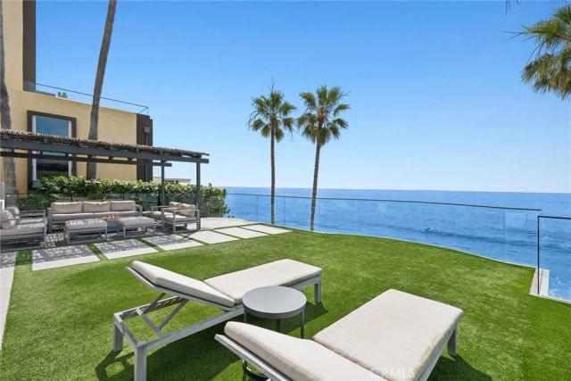 921 Gaviota Drive, Laguna Beach, CA 92651