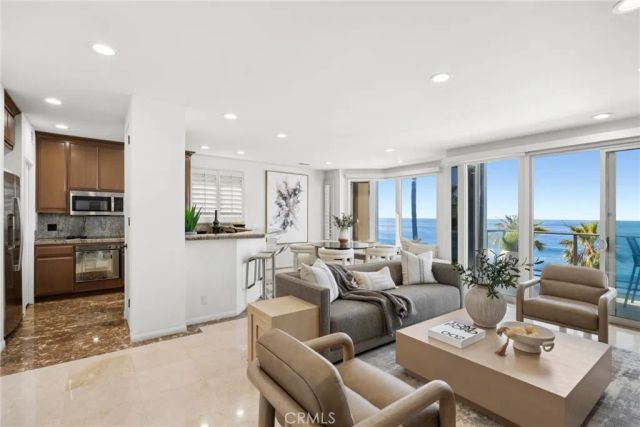 921 Gaviota Drive, Laguna Beach, CA 92651