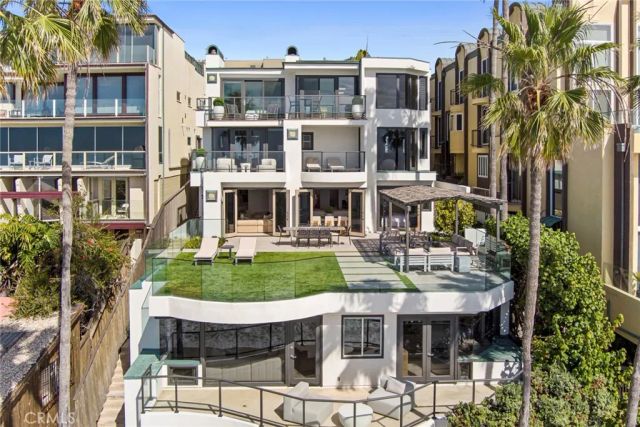 921 Gaviota Drive, Laguna Beach, CA 92651