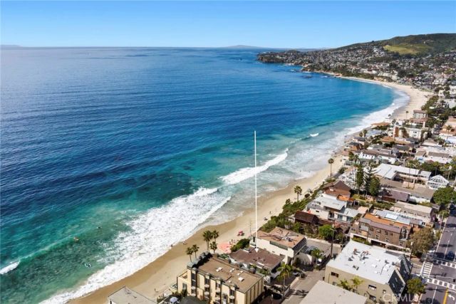 921 Gaviota Drive, Laguna Beach, CA 92651