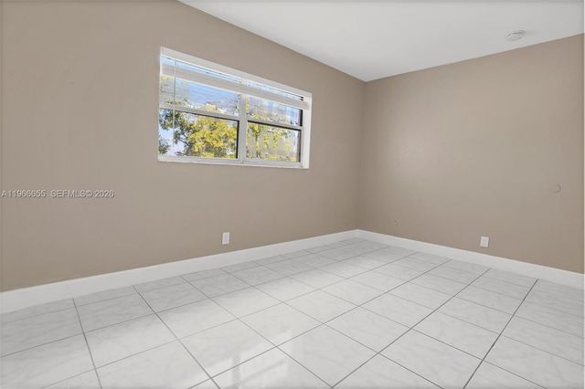 1333 S Dixie Hwy 222, Deerfield Beach, FL 33441