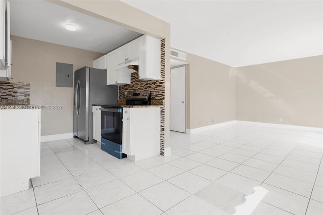 1333 S Dixie Hwy 222, Deerfield Beach, FL 33441