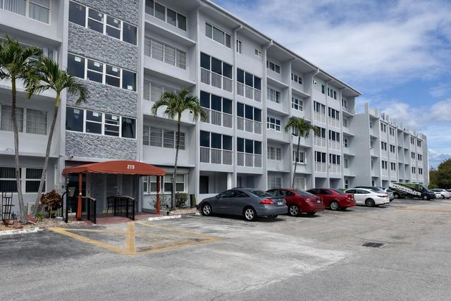 215 SE 3rd Avenue 306d, Hallandale Beach, FL 33009