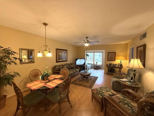375 SW 56th Avenue 116, Margate, FL 33068