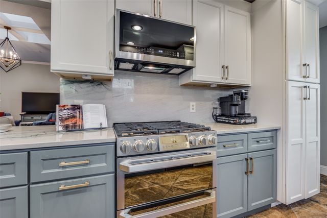 724 Greenway Drive, Coppell, TX 75019