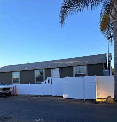 400 E. Arbor St. 1, Long Beach, CA 90805