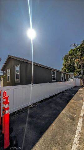 400 E. Arbor St. 1, Long Beach, CA 90805