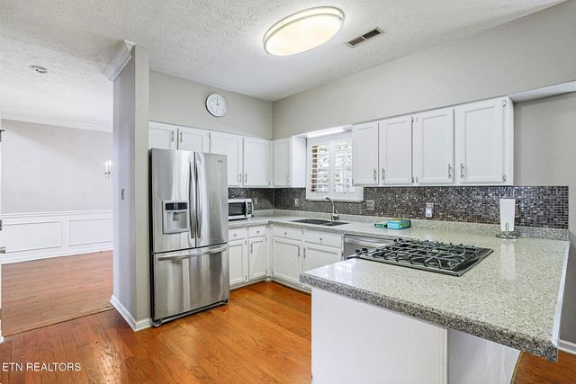 1041 Edenbridge Way, Knoxville, TN 37923