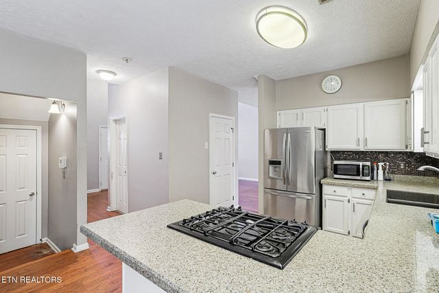 1041 Edenbridge Way, Knoxville, TN 37923