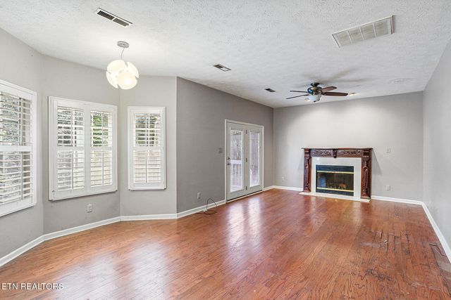 1041 Edenbridge Way, Knoxville, TN 37923