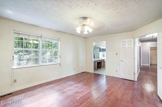 1041 Edenbridge Way, Knoxville, TN 37923