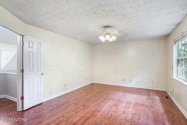 1041 Edenbridge Way, Knoxville, TN 37923