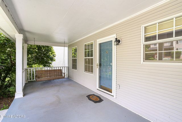 1041 Edenbridge Way, Knoxville, TN 37923