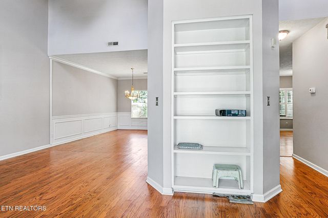 1041 Edenbridge Way, Knoxville, TN 37923