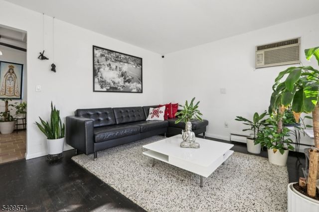 89 Anderson Ave 2, Wallington Boro, NJ 07057