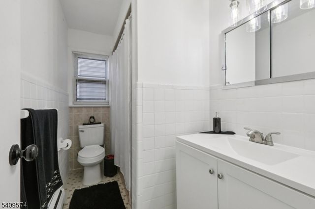 89 Anderson Ave 2, Wallington Boro, NJ 07057