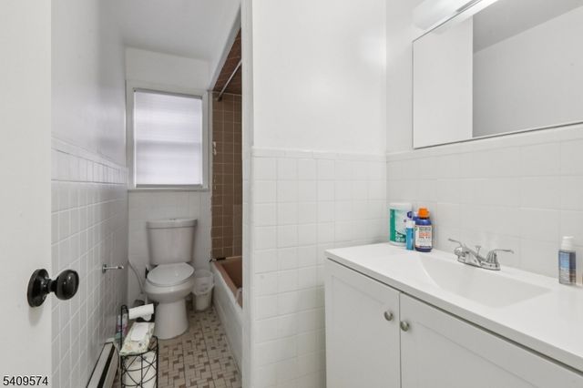 89 Anderson Ave 2, Wallington Boro, NJ 07057