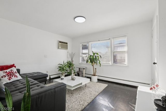 89 Anderson Ave 2, Wallington Boro, NJ 07057