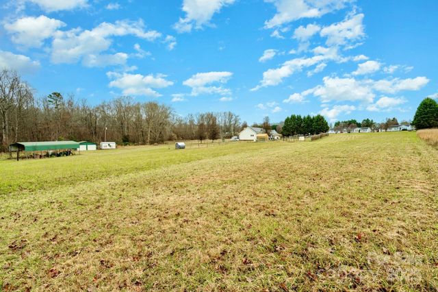 2107 Jenkins Printing Drive, Newton, NC 28658