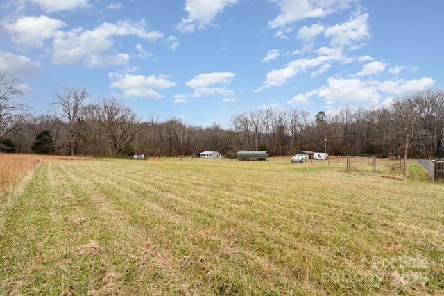 2107 Jenkins Printing Drive, Newton, NC 28658