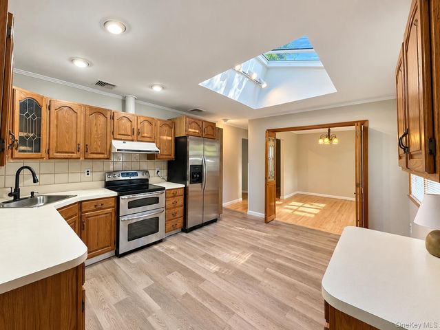74 N Howells Point Road, Bellport Village, NY 11713