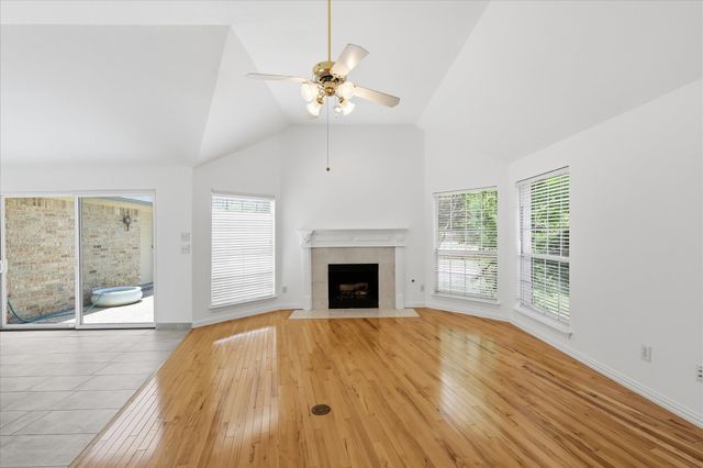 9325 Vista Circle, Irving, TX 75063