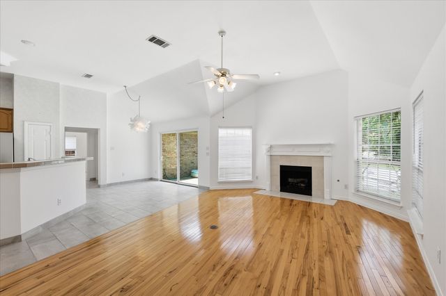 9325 Vista Circle, Irving, TX 75063