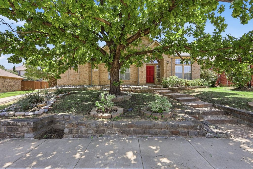 9325 Vista Circle, Irving, TX 75063