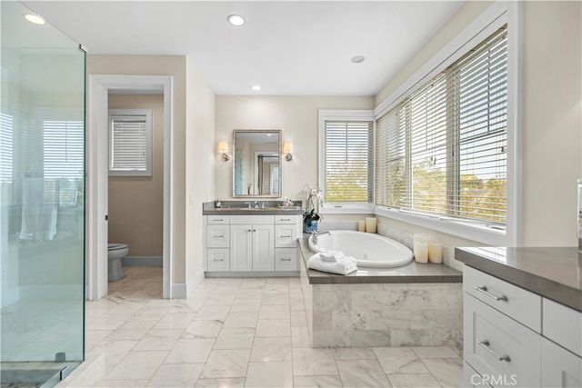 4 Summer House Lane, Newport Beach, CA 92660
