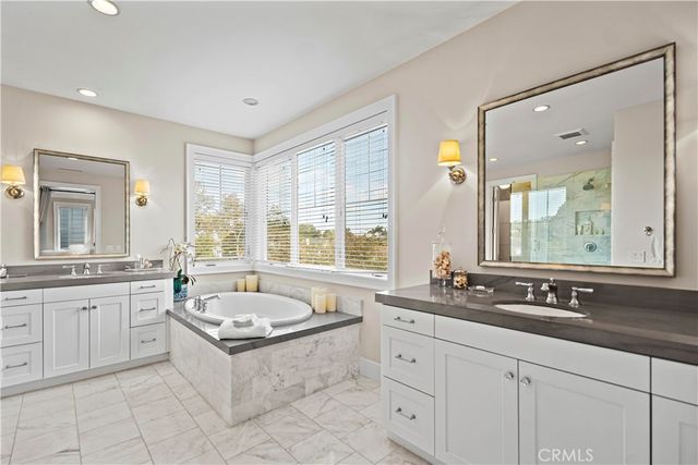 4 Summer House Lane, Newport Beach, CA 92660
