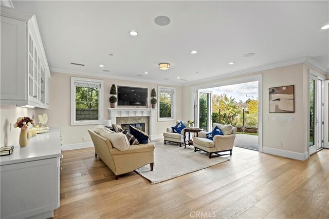 4 Summer House Lane, Newport Beach, CA 92660