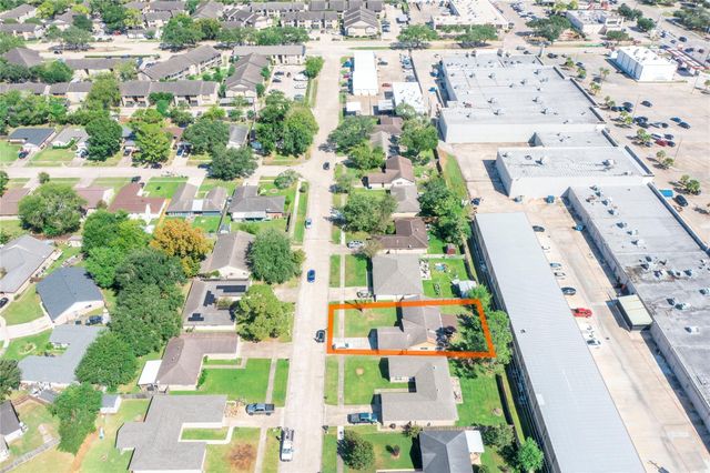 17330 Heritage Bay Drive, Webster, TX 77598